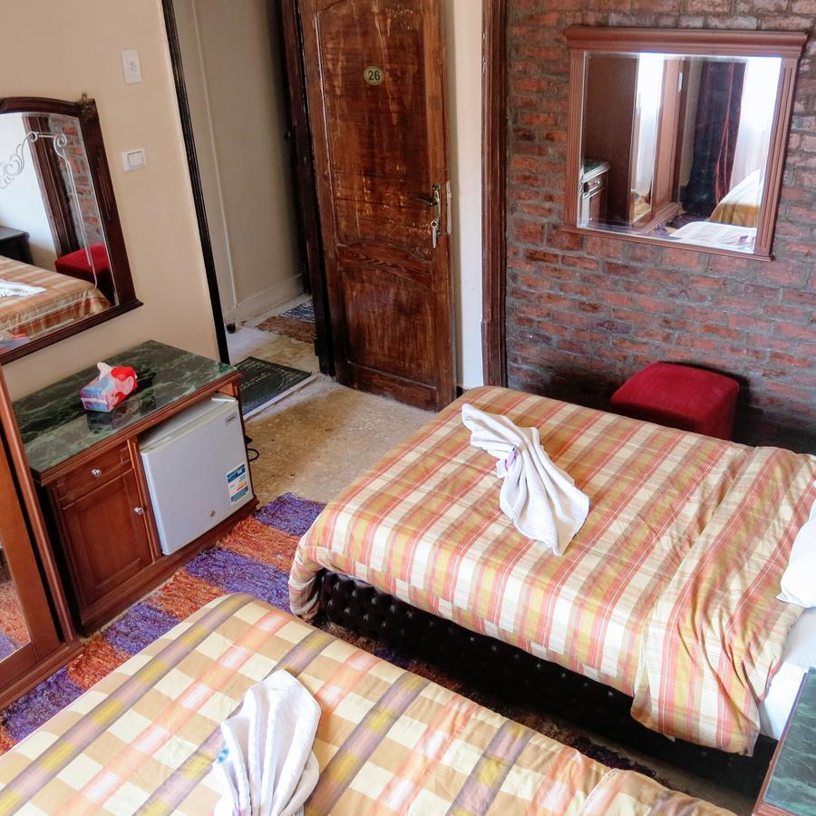 Pyramids Loft Guesthouse Cairo Exterior photo