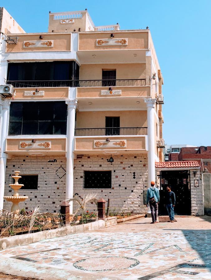 Pyramids Loft Guesthouse Cairo Exterior photo
